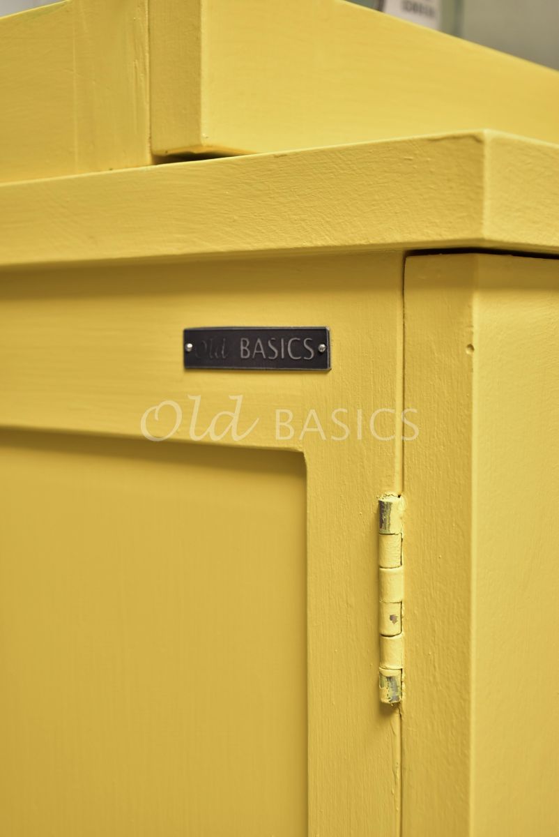 Detail van Vitrinekast Grenoble, 2 deuren, RAL1012, geel, materiaal hout